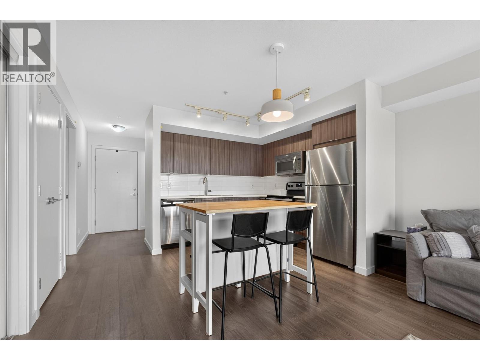 883 Academy Way Unit# 103, Kelowna, British Columbia  V1V 0A3 - Photo 2 - 10395653