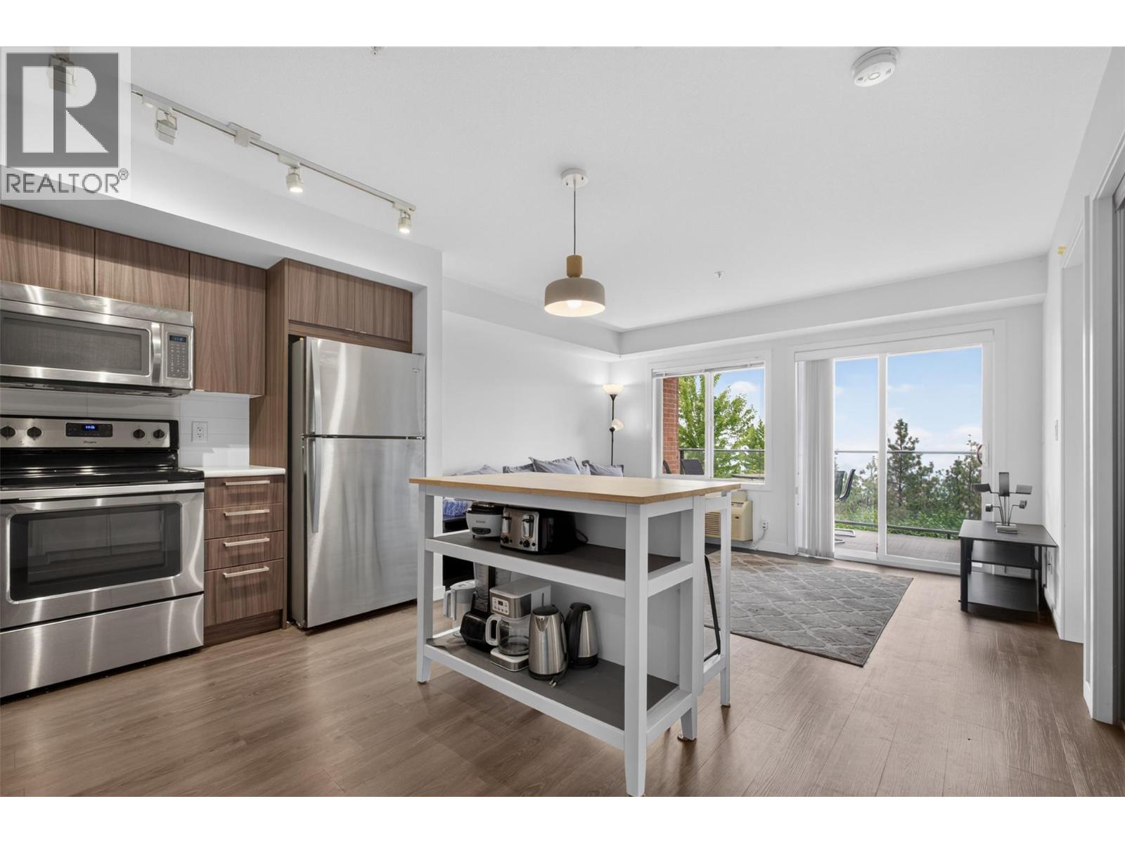 883 Academy Way Unit# 103, Kelowna, British Columbia  V1V 0A3 - Photo 3 - 10395653