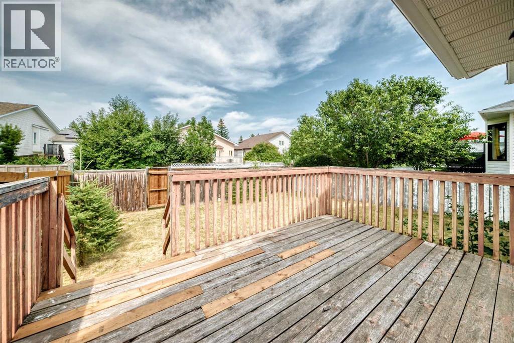 396 Hawkstone Drive NW, Calgary, Alberta  T3G 3T7 - Photo 8 - A2333537