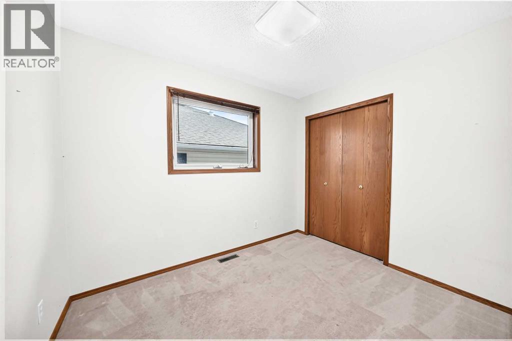 396 Hawkstone Drive NW, Calgary, Alberta  T3G 3T7 - Photo 21 - A2333537