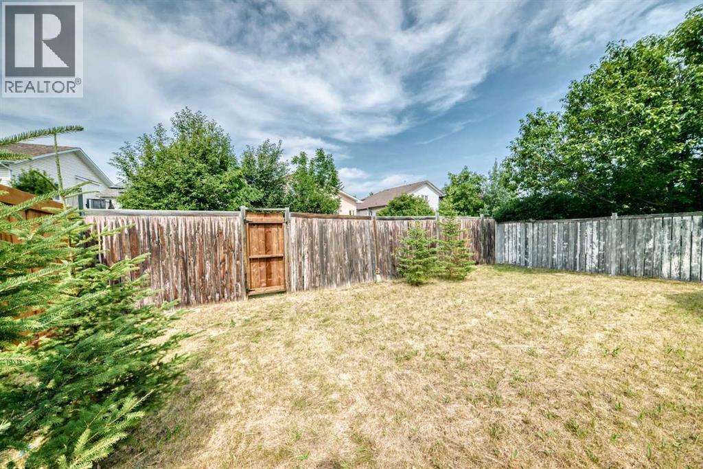 396 Hawkstone Drive NW, Calgary, Alberta  T3G 3T7 - Photo 33 - A2333537