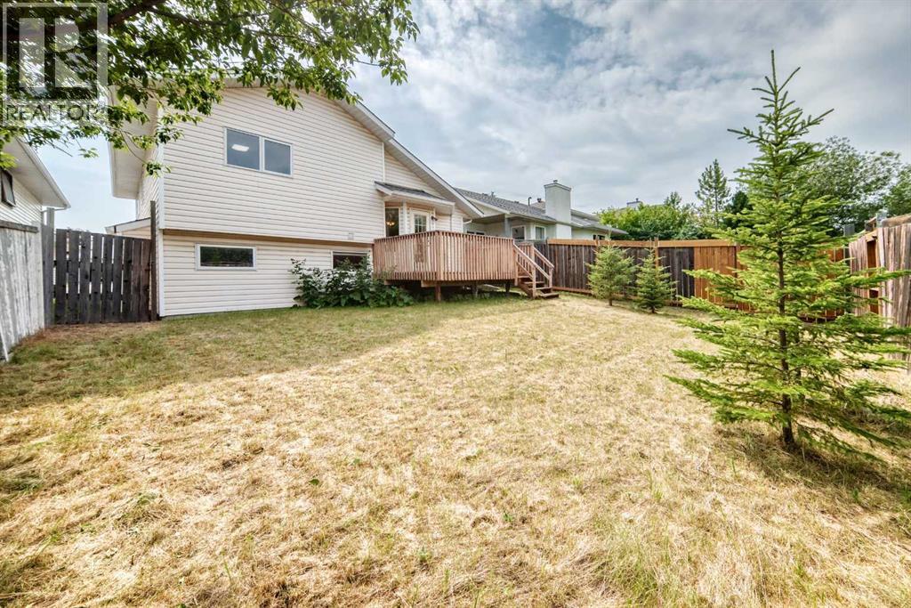 396 Hawkstone Drive NW, Calgary, Alberta  T3G 3T7 - Photo 35 - A2333537