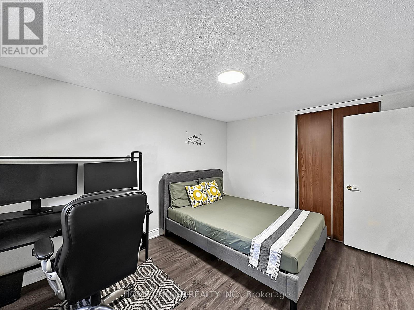 38 Robbinstone Drive, Toronto, Ontario  M1B 2E6 - Photo 24 - E13629498