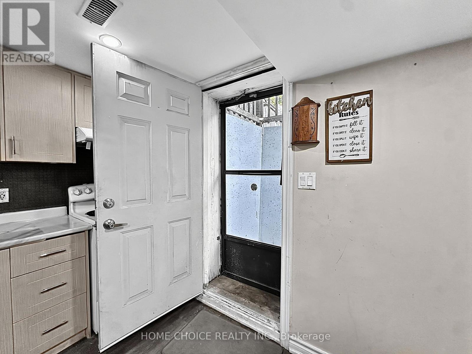 38 Robbinstone Drive, Toronto, Ontario  M1B 2E6 - Photo 37 - E13629498