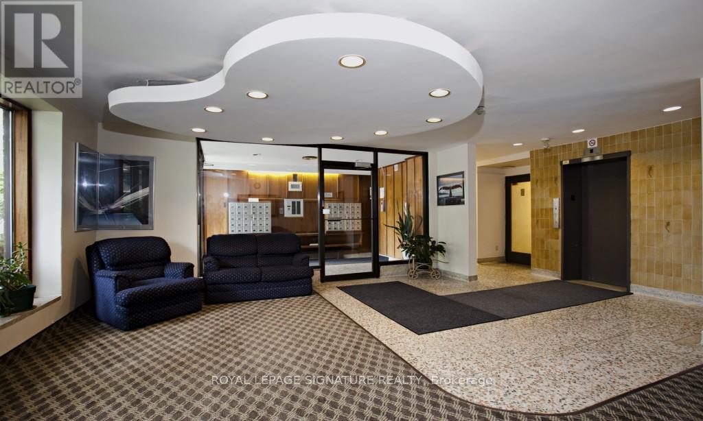 203 - 2 Grandstand Place, Toronto, Ontario  M4H 1E2 - Photo 11 - C13628758
