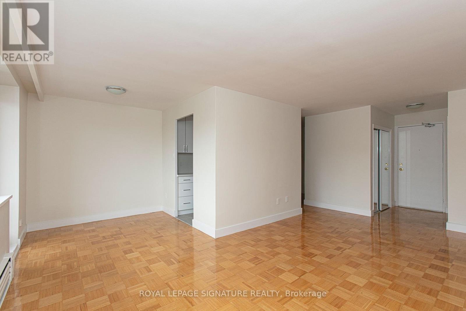 203 - 2 Grandstand Place, Toronto, Ontario  M4H 1E2 - Photo 2 - C13628758