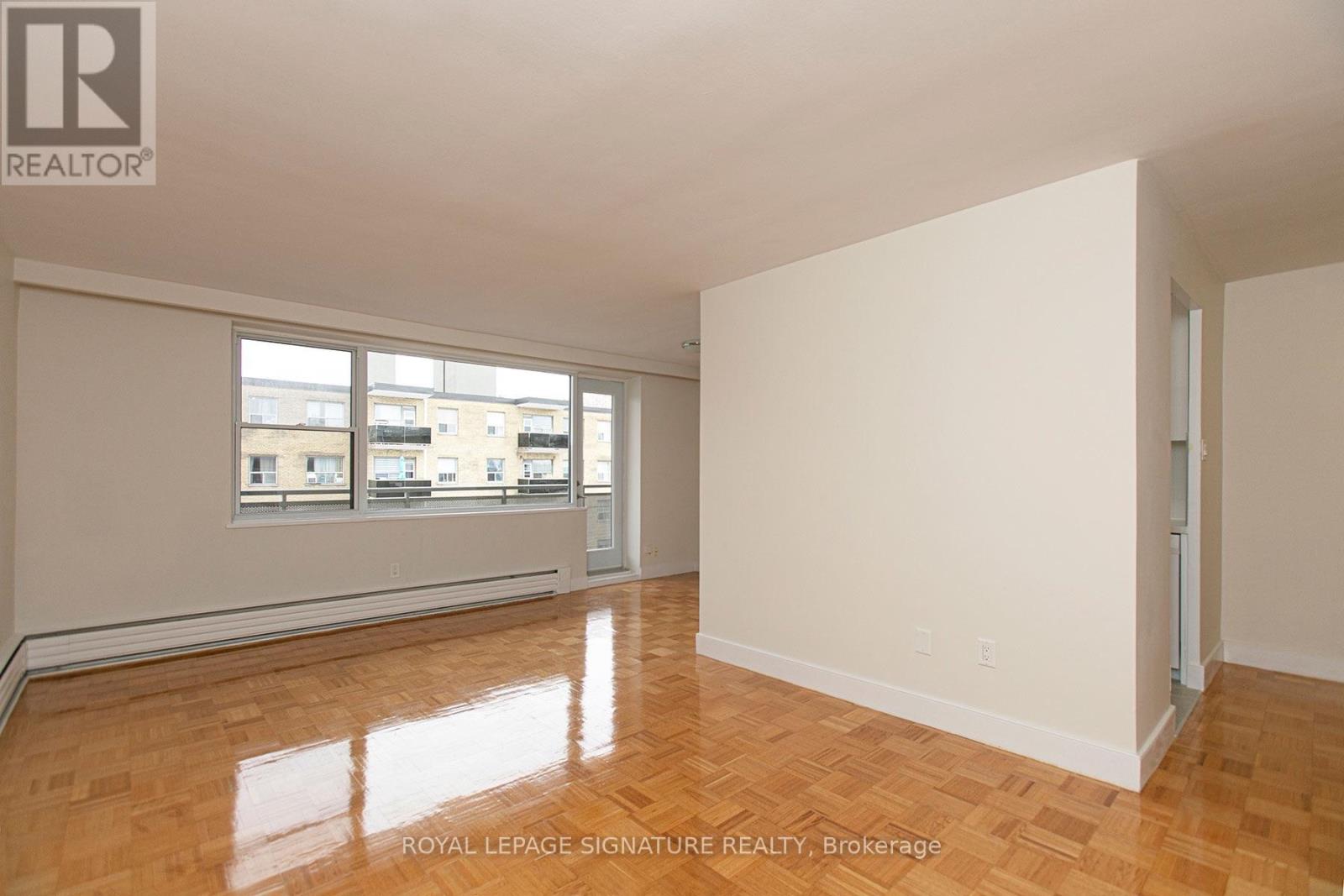 203 - 2 Grandstand Place, Toronto, Ontario  M4H 1E2 - Photo 3 - C13628758