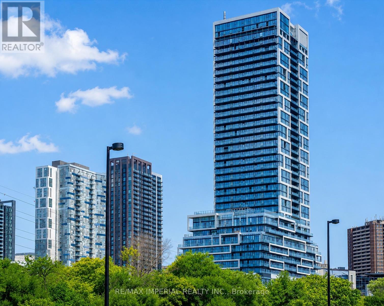 1009 - 5 Defries Street, Toronto, Ontario  M5A 3R4 - Photo 1 - C13629990