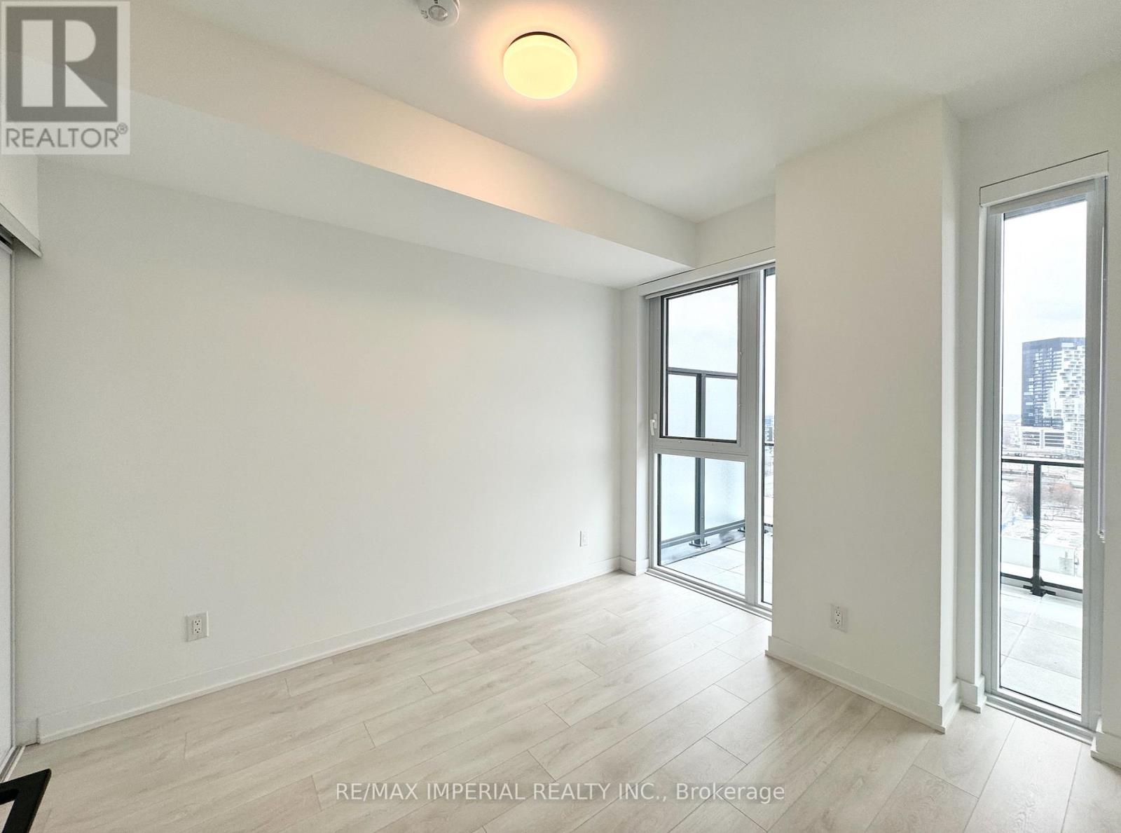 1009 - 5 Defries Street, Toronto, Ontario  M5A 3R4 - Photo 5 - C13629990
