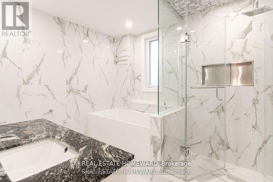 56 Oakwood Avenue, Toronto, Ontario  M6H 2V6 - Photo 18 - C13630008
