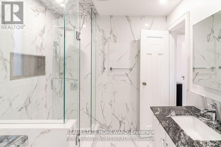 56 Oakwood Avenue, Toronto, Ontario  M6H 2V6 - Photo 19 - C13630008