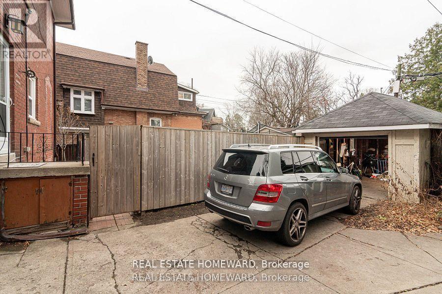 56 Oakwood Avenue, Toronto, Ontario  M6H 2V6 - Photo 31 - C13630008