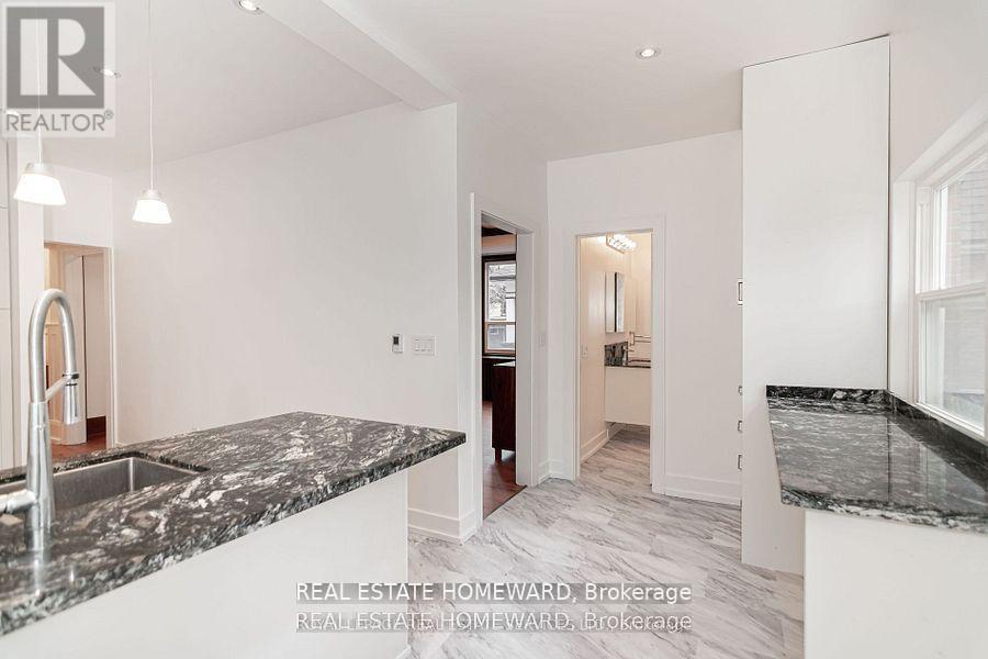 56 Oakwood Avenue, Toronto, Ontario  M6H 2V6 - Photo 8 - C13630008