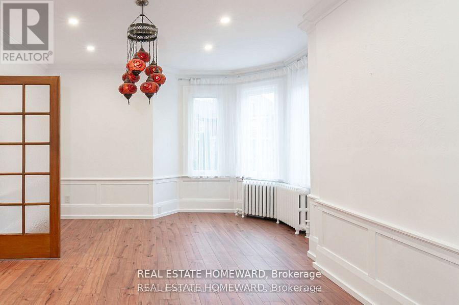 56 Oakwood Avenue, Toronto, Ontario  M6H 2V6 - Photo 9 - C13630008