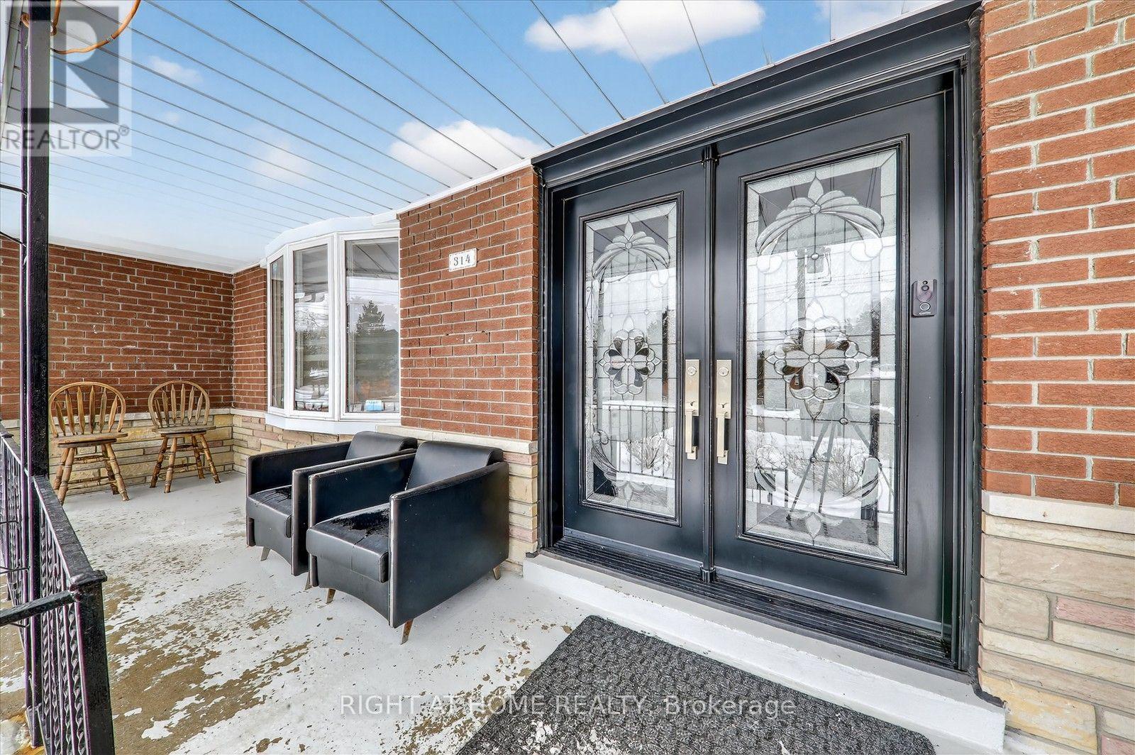 314 Morrish Road S, Toronto, Ontario  M1C 1G1 - Photo 4 - E13629986
