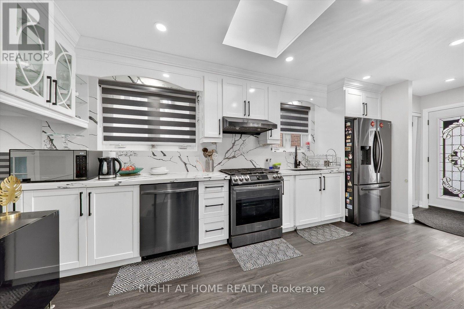 314 Morrish Road S, Toronto, Ontario  M1C 1G1 - Photo 6 - E13629986