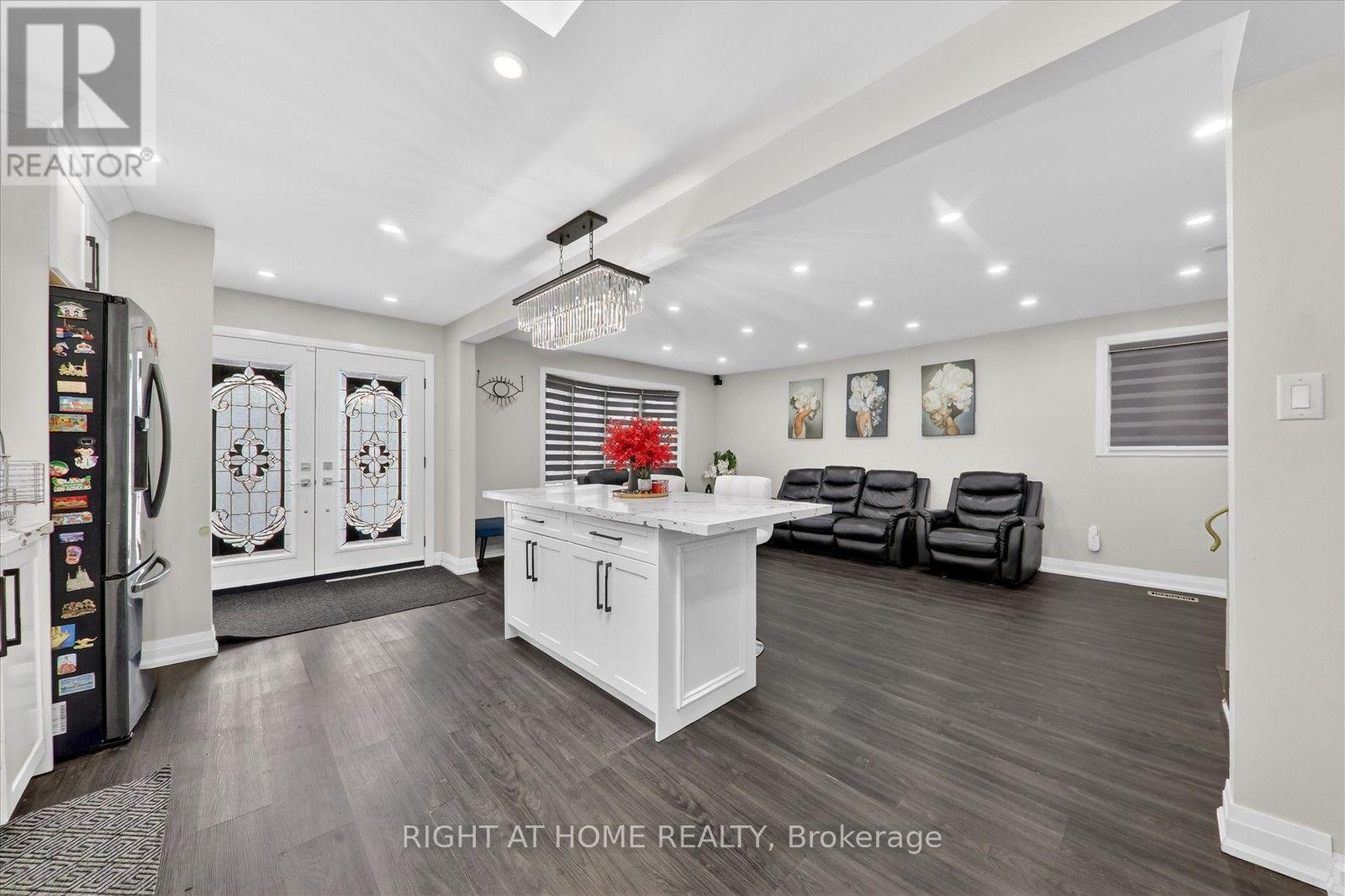 314 Morrish Road S, Toronto, Ontario  M1C 1G1 - Photo 7 - E13629986