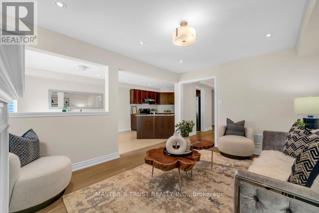 114 Herefordshire Crescent, East Gwillimbury, Ontario  L9N 0B4 - Photo 17 - N13630004