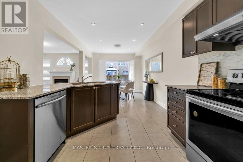 114 Herefordshire Crescent, East Gwillimbury, Ontario  L9N 0B4 - Photo 28 - N13630004