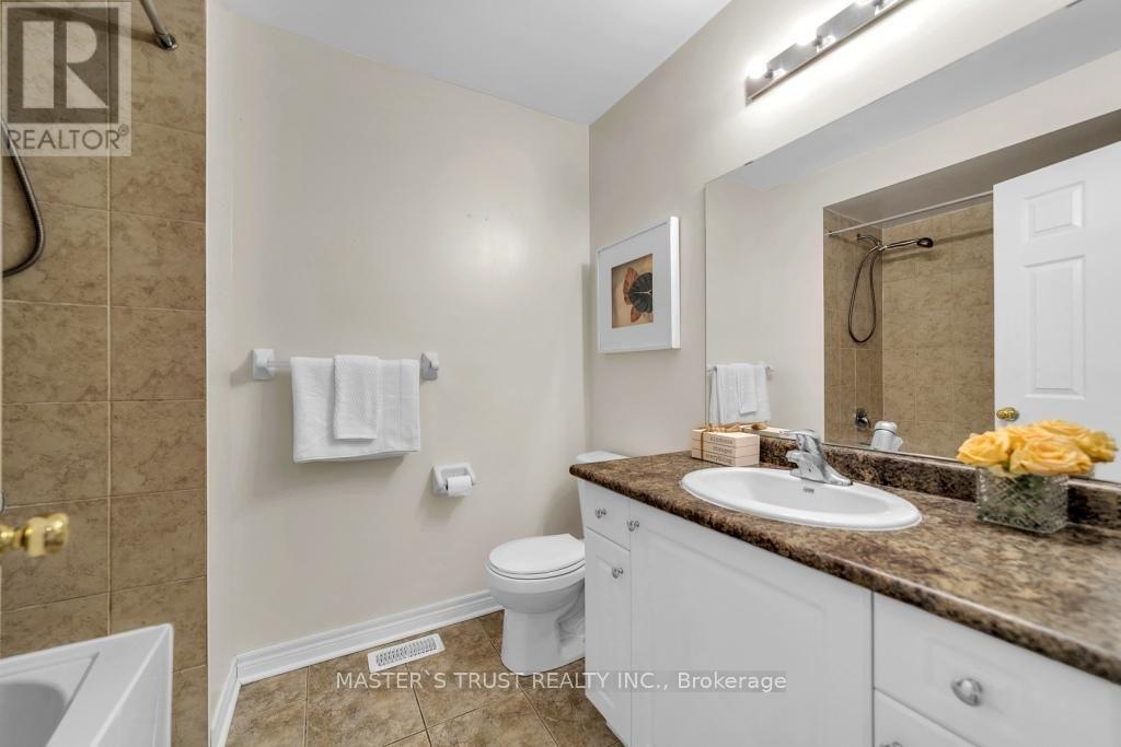 114 Herefordshire Crescent, East Gwillimbury, Ontario  L9N 0B4 - Photo 40 - N13630004