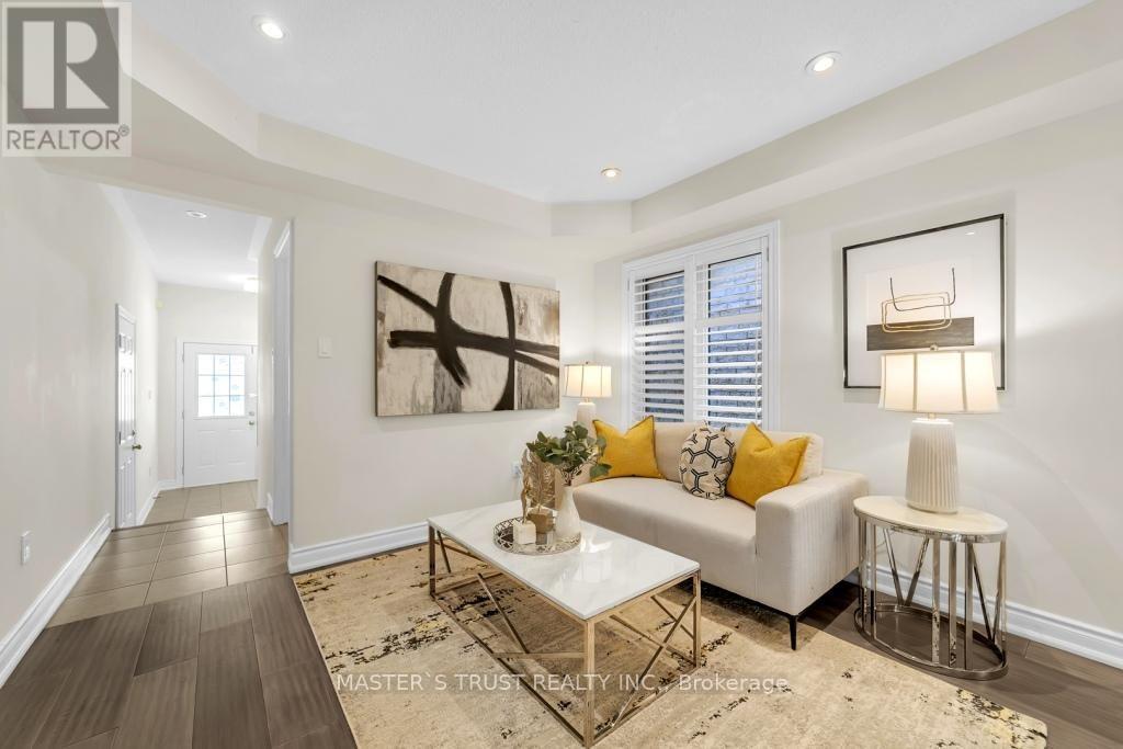 114 Herefordshire Crescent, East Gwillimbury, Ontario  L9N 0B4 - Photo 6 - N13630004