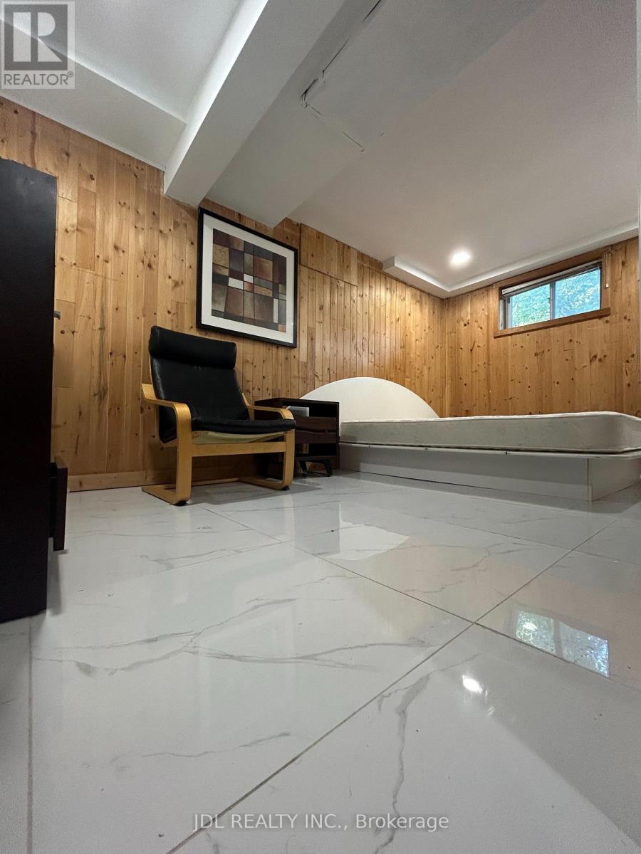 Unit A Bsmt - 110 Robinson St Street, Markham (Bullock), Ontario  L3P 1P1 - Photo 4 - N13630020