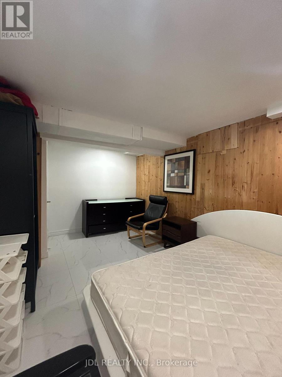 Unit A Bsmt - 110 Robinson St Street, Markham (Bullock), Ontario  L3P 1P1 - Photo 5 - N13630020