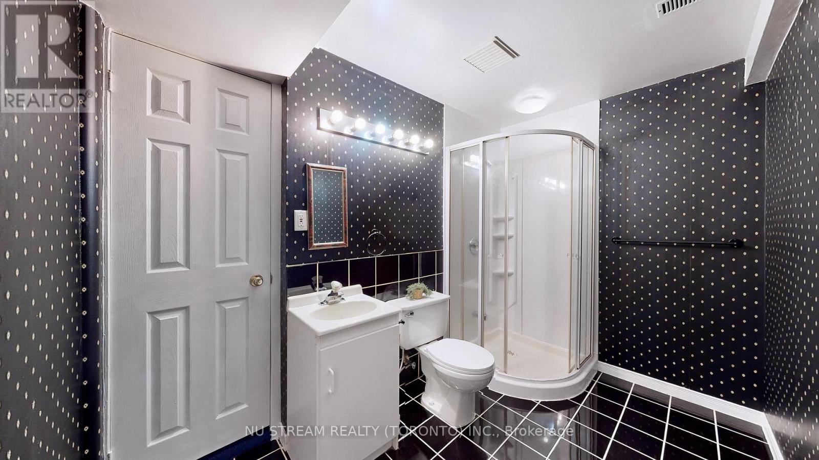 1337 Daniel Creek Road, Mississauga, Ontario  L5V 1V3 - Photo 35 - W13629998