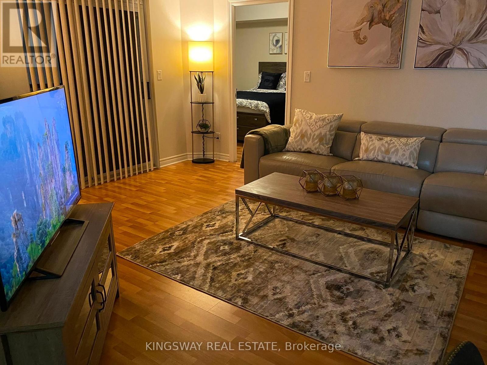 2730 - 3888 Duke Of York Boulevard, Mississauga, Ontario  L5B 4P5 - Photo 2 - W13630016