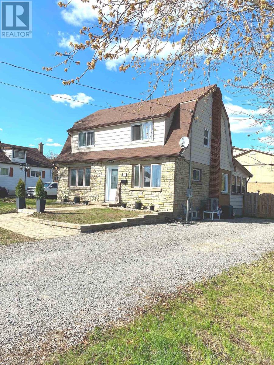 33 MARY STREET, Smiths Falls, Ontario