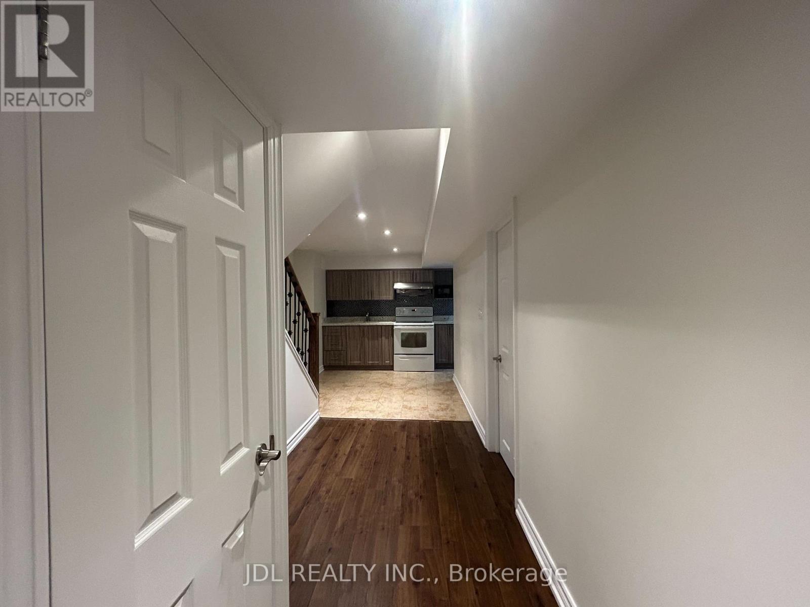 Two-Bedroom Bsmt - 36 Bendamere Cres Crescent, Markham, Ontario  L3P 6Y1 - Photo 11 - N13630040