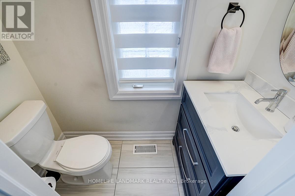 56 Botelho Circle, Aurora, Ontario  L4G 3X2 - Photo 4 - N13630042