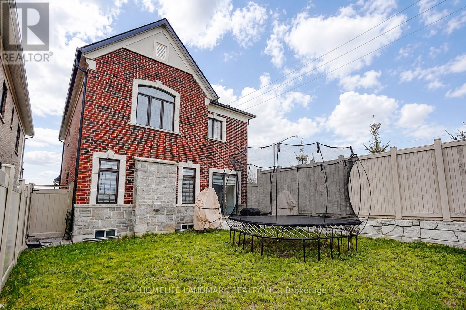 56 Botelho Circle, Aurora, Ontario  L4G 3X2 - Photo 46 - N13630042