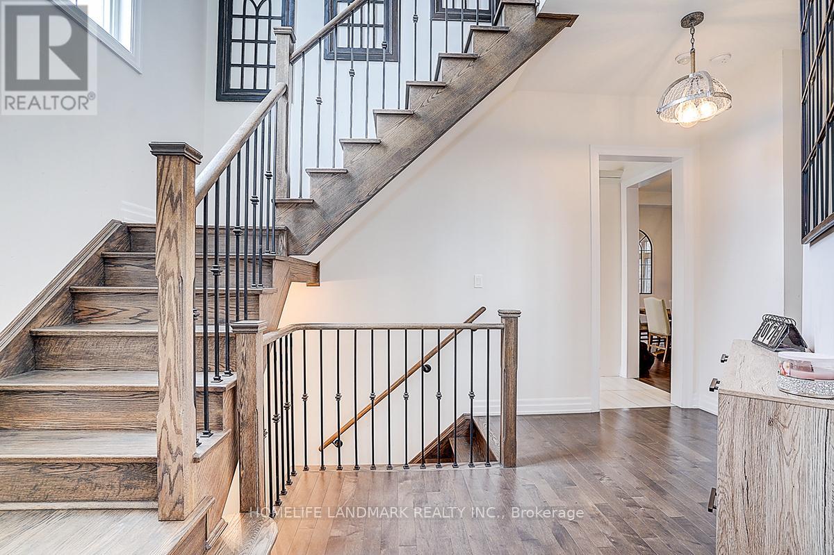 56 Botelho Circle, Aurora, Ontario  L4G 3X2 - Photo 6 - N13630042