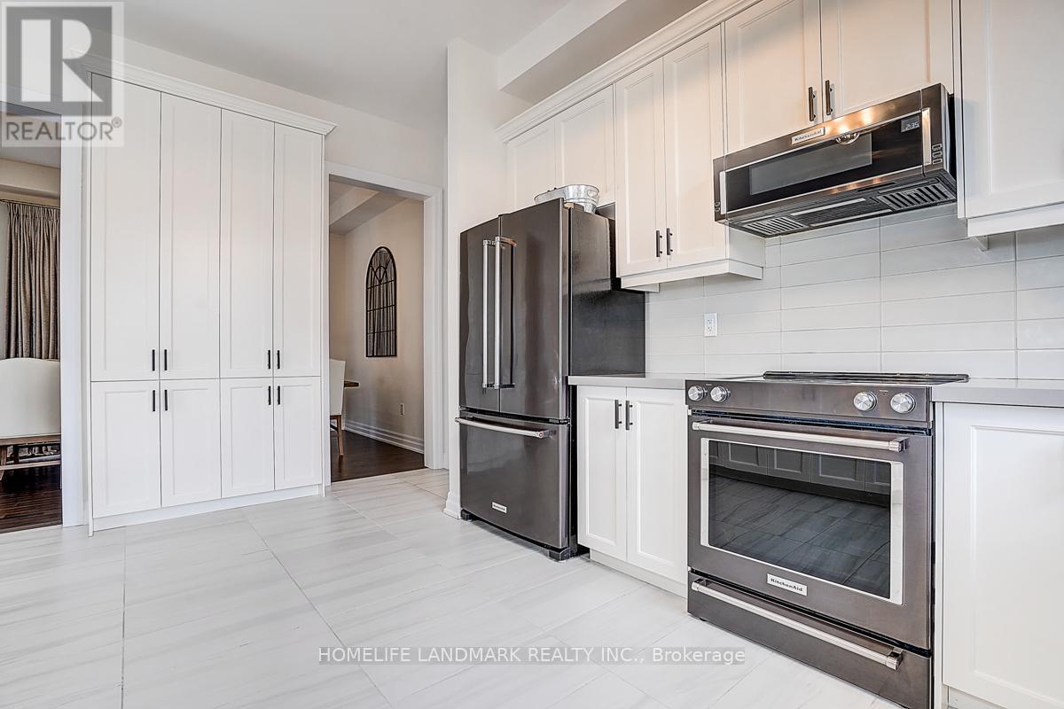 56 Botelho Circle, Aurora, Ontario  L4G 3X2 - Photo 9 - N13630042