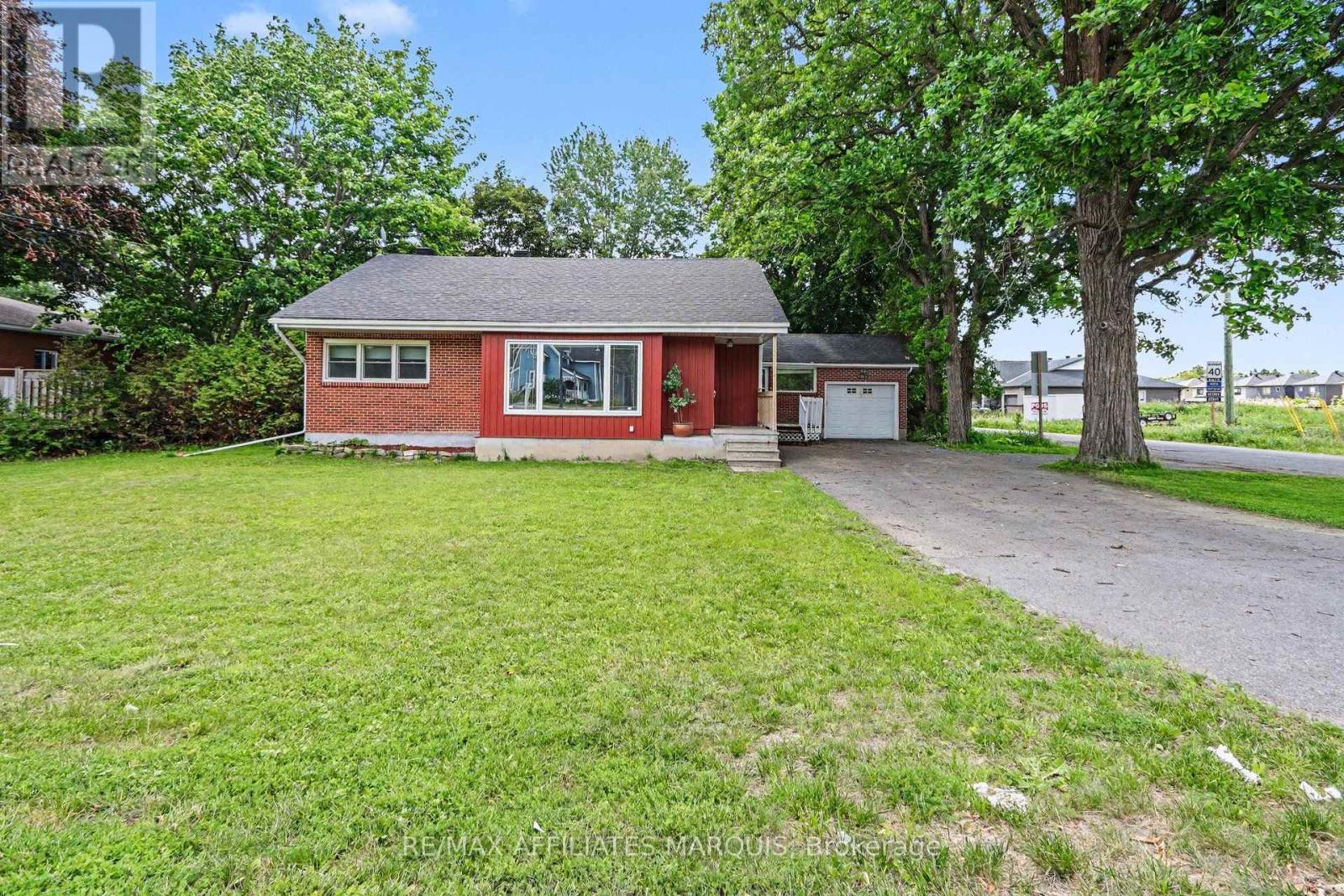 6036 PERTH STREET, Ottawa, Ontario