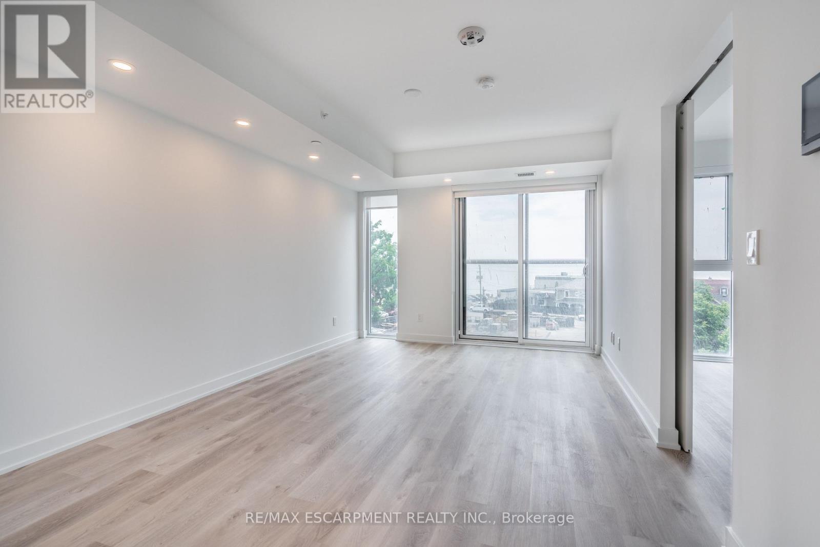 309 - 370 Martha Street, Burlington, Ontario  L7R 0G9 - Photo 15 - W13596752