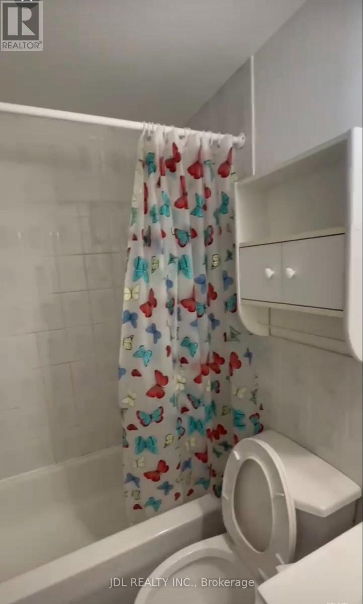 Unit A Bsmt - 10 Apache Trail, Toronto, Ontario  M2H 2H7 - Photo 7 - C13630054