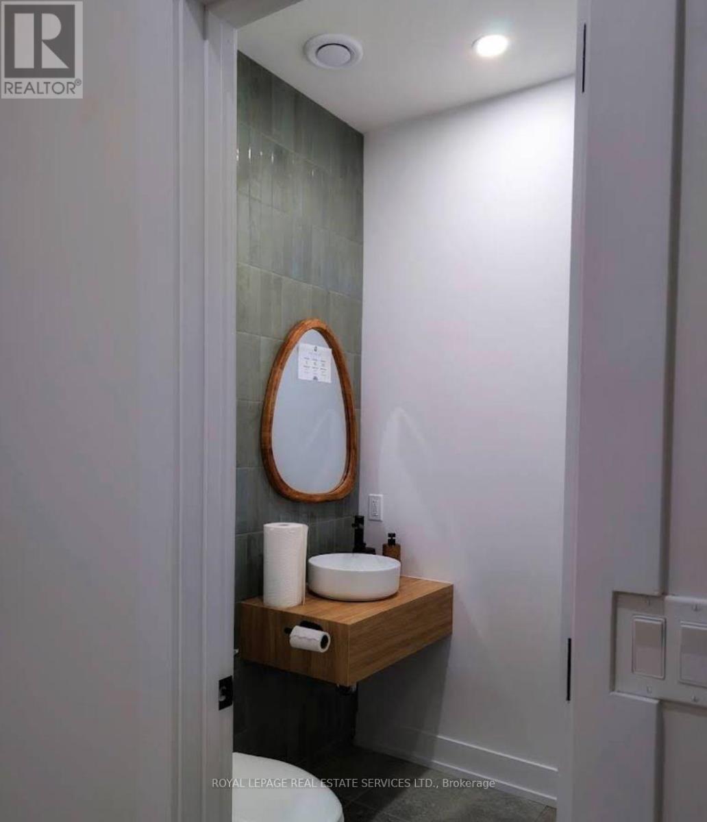 4 - 420 Adelaide Street W, Toronto, Ontario  M5V 1S8 - Photo 13 - C13630066