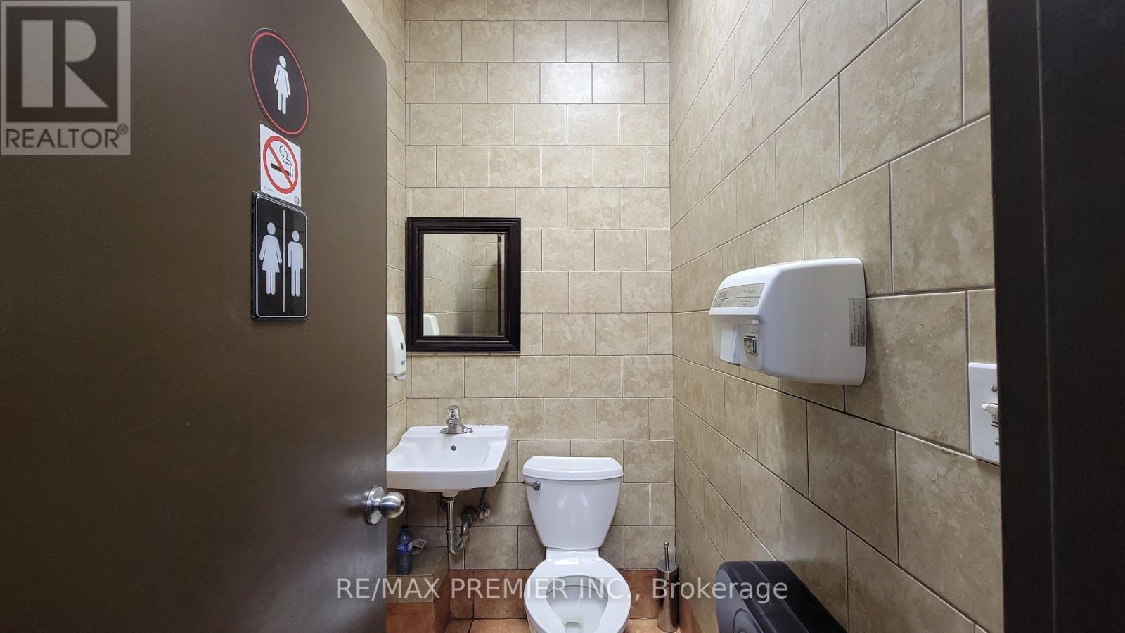 407a Bloor Street E, Toronto, Ontario  M4W 3T2 - Photo 17 - C13630072