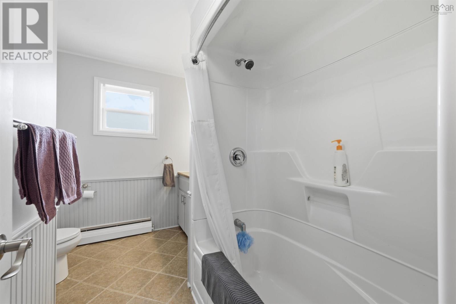 199 Prince Street, Lower Sackville, Nova Scotia  B4C 1L6 - Photo 18 - 202618277