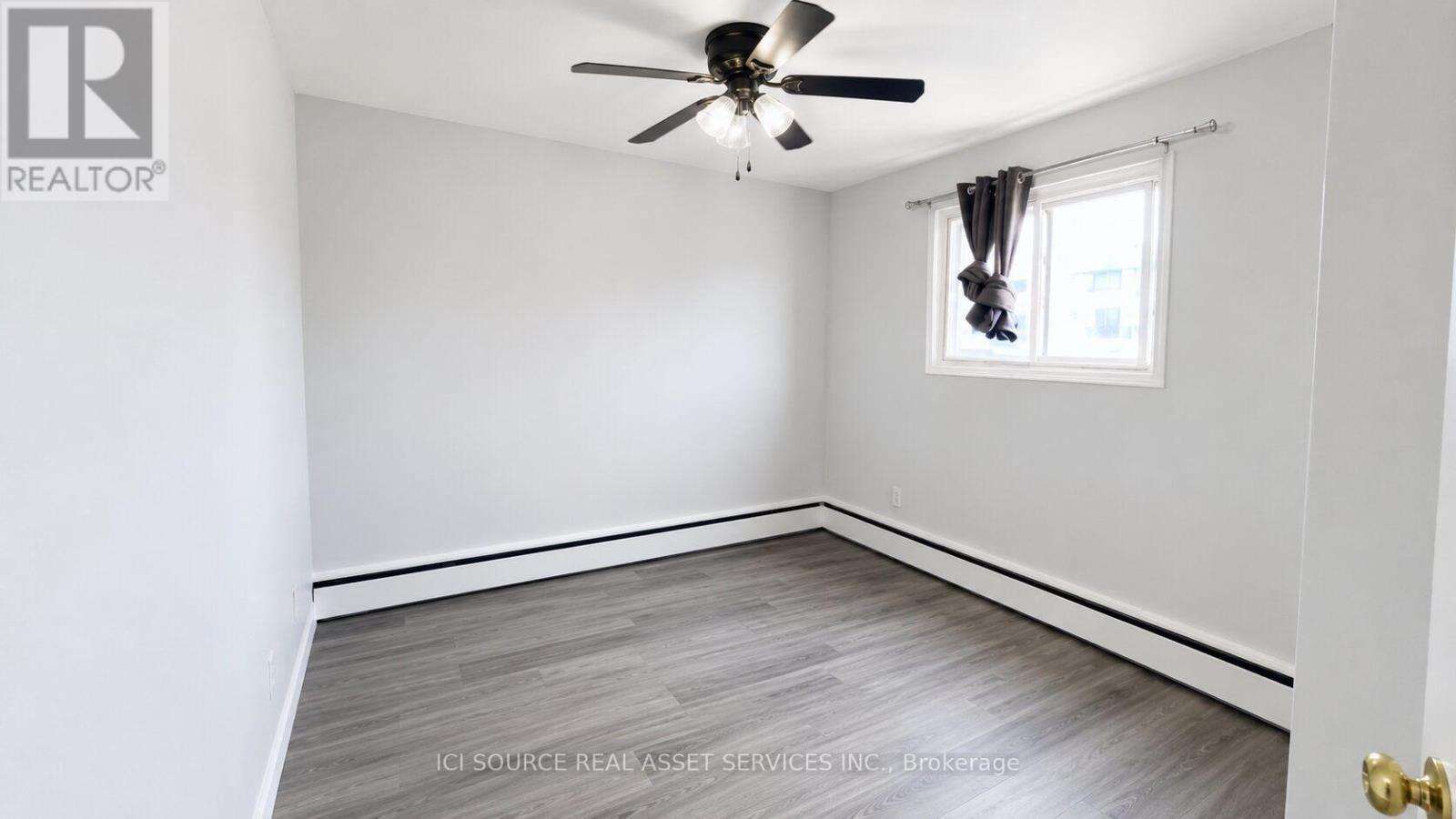 16 - 333 Gibb Street, Oshawa, Ontario  L1J 1Z1 - Photo 5 - E13630056