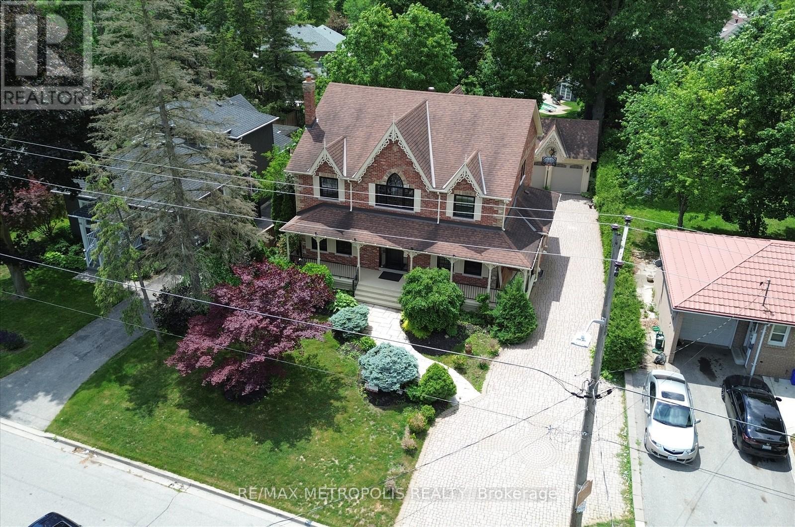 42 PETER STREET, Markham, Ontario