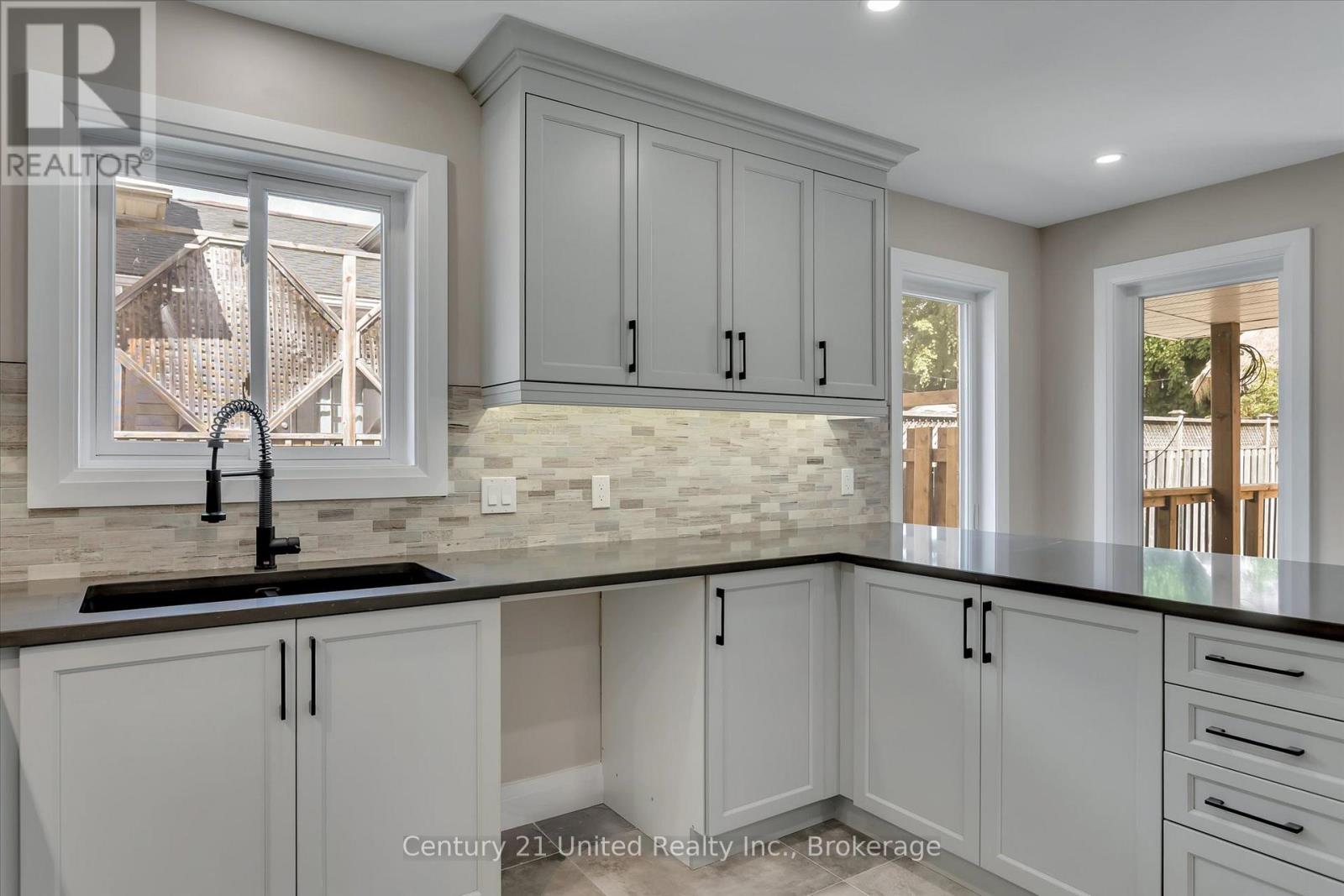2225 Lorraine Drive, Peterborough, Ontario  K9L 1Y6 - Photo 14 - X13175134