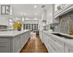 411 KEEWATIN AVENUE, Toronto, Ontario