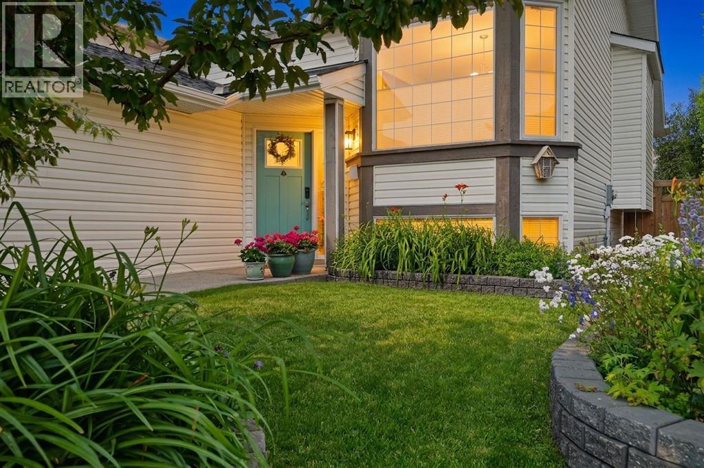 107 Edgevalley Close NW, Calgary, Alberta  T3A 5E9 - Photo 2 - A2329934
