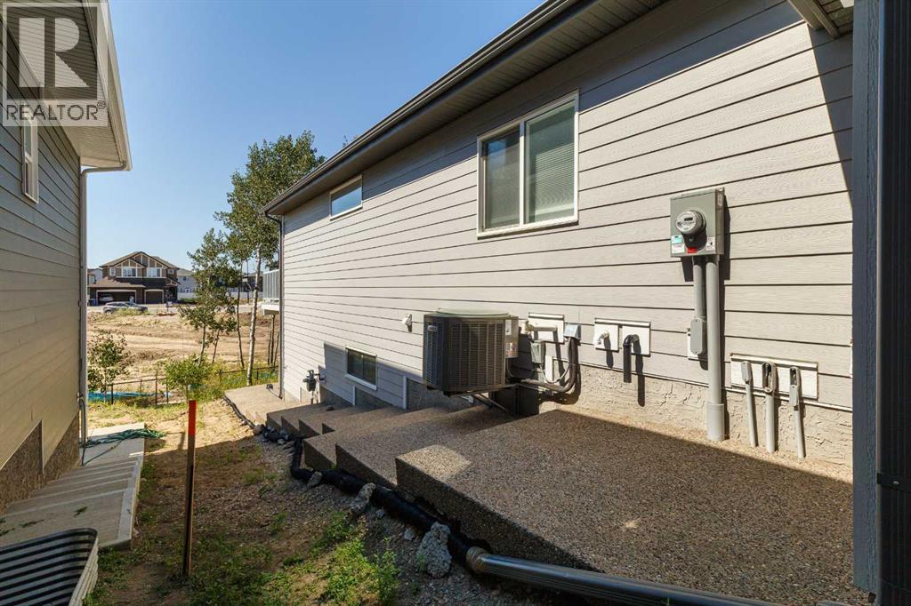 528 Legacy Woods Circle SE, Calgary, Alberta  t2x 5a8 - Photo 35 - A2333413