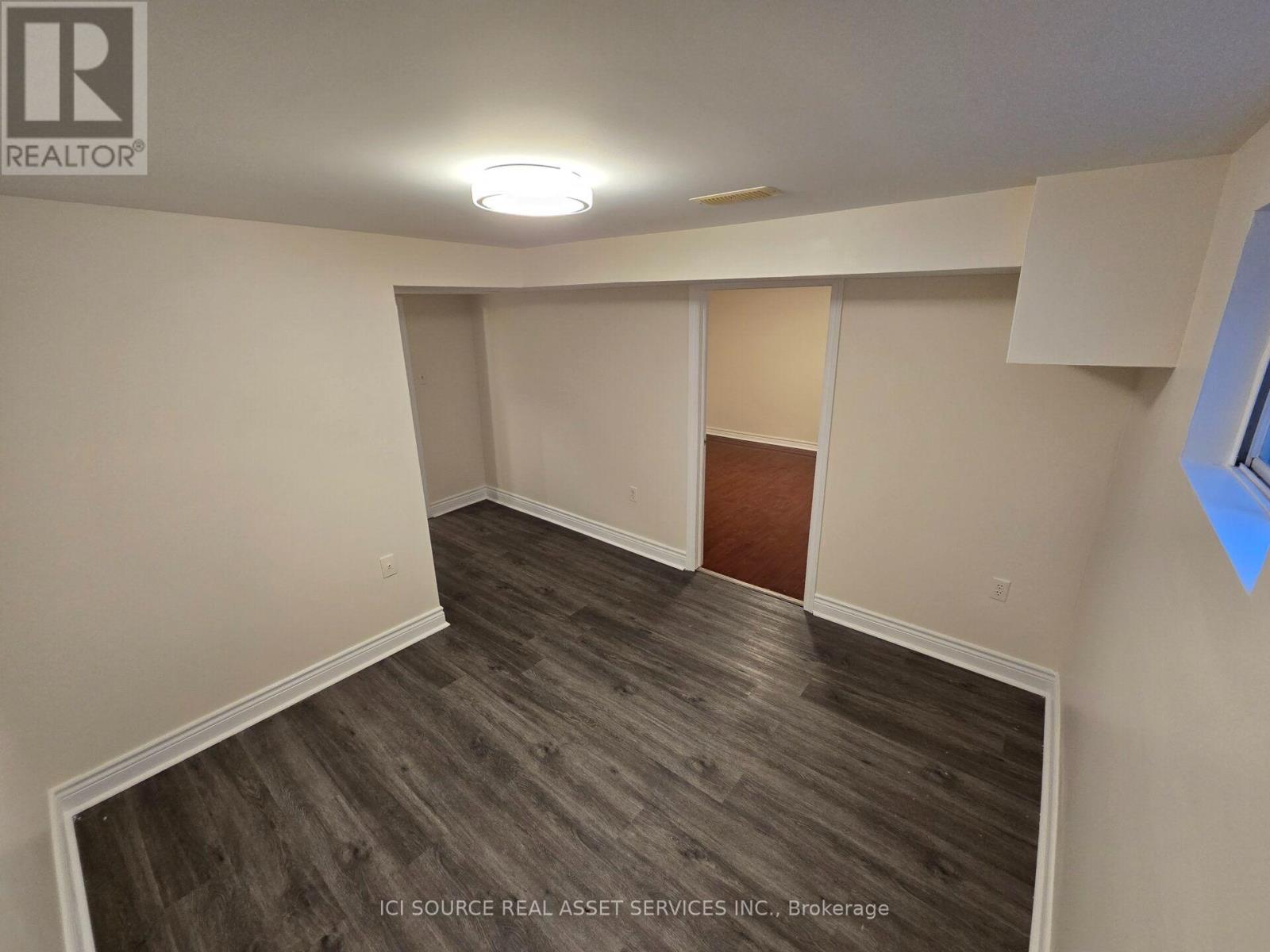 Lower Unit - 57 Mentor Boulevard, Toronto, Ontario  M2H 2M9 - Photo 7 - C13630084