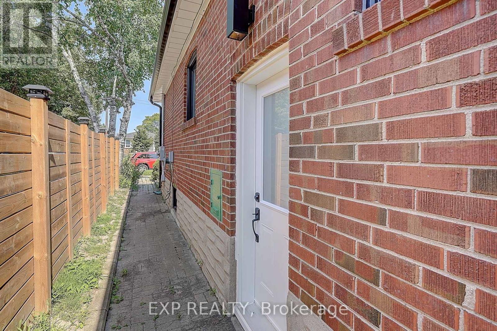 Bsmt - 36 Vauxhall Drive, Toronto, Ontario  M1P 1P7 - Photo 2 - E13630104