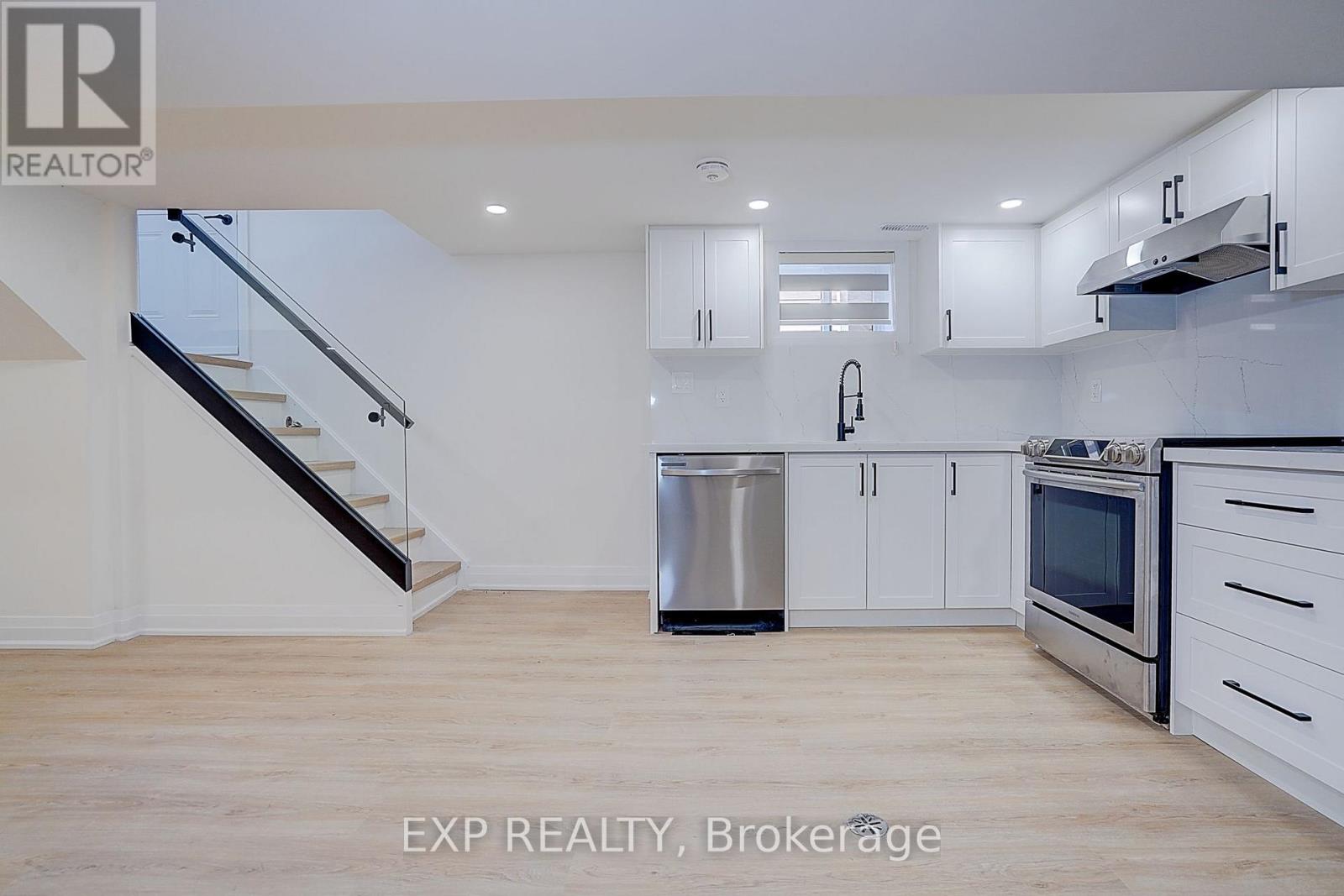 Bsmt - 36 Vauxhall Drive, Toronto, Ontario  M1P 1P7 - Photo 7 - E13630104